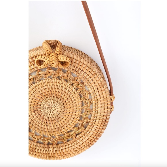 EUC Brand New Lulus Port Costa Tan Round Woven Purse - Picture 2 of 3